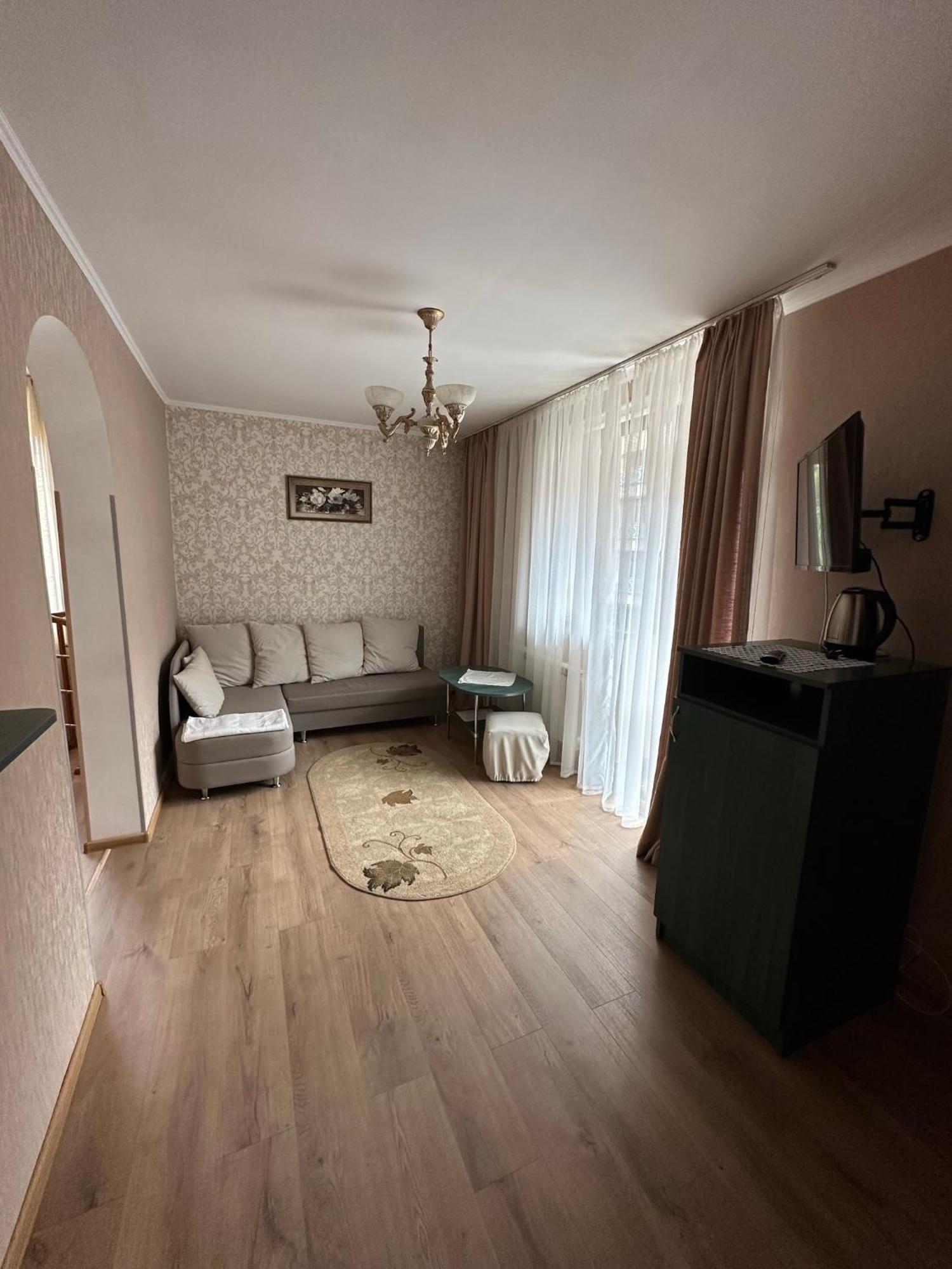 Hotel сонячна перлина Polyana (Transcarpathia)